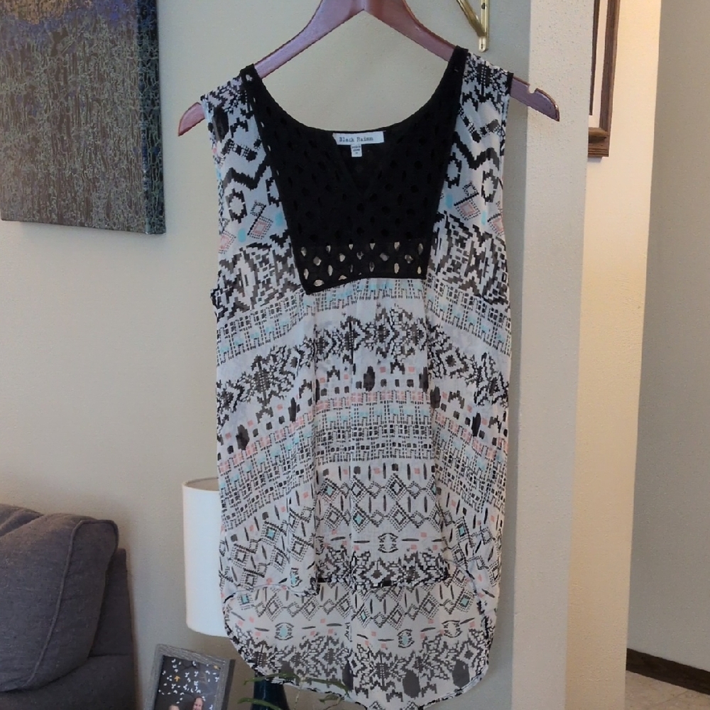 Black Rainn Tribal Print Sleeveless Blouse